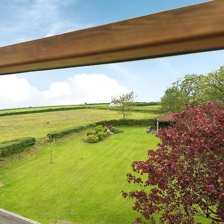 Kidwelly Farmhouse B&B Esterno foto